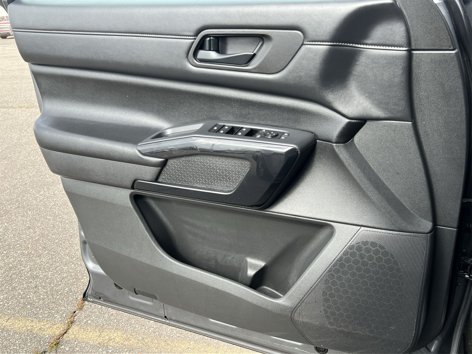 Thumbnail: 2023 Nissan Pathfinder - 30