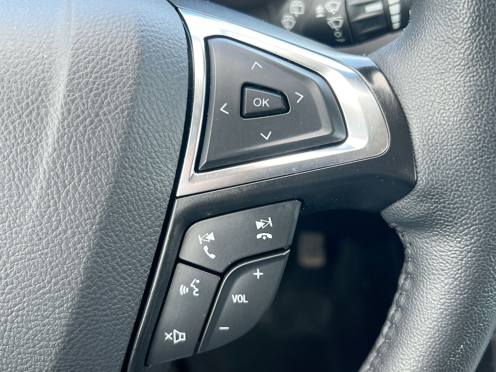 Thumbnail: 2024 Ford Edge - 24