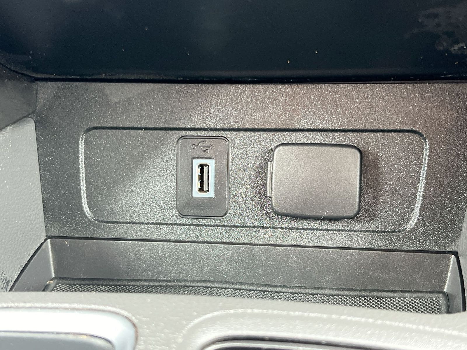 Thumbnail: 2018 Ford Escape - 31