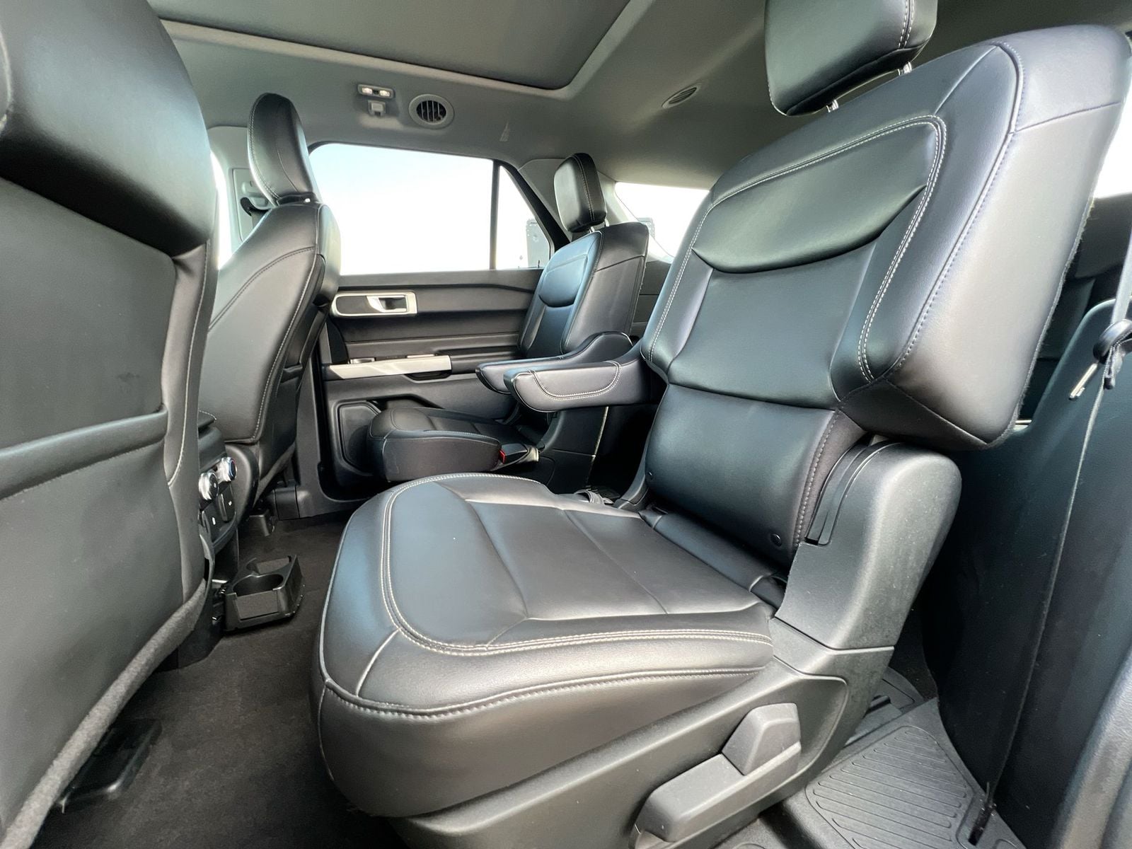 Thumbnail: 2022 Ford Explorer - 19