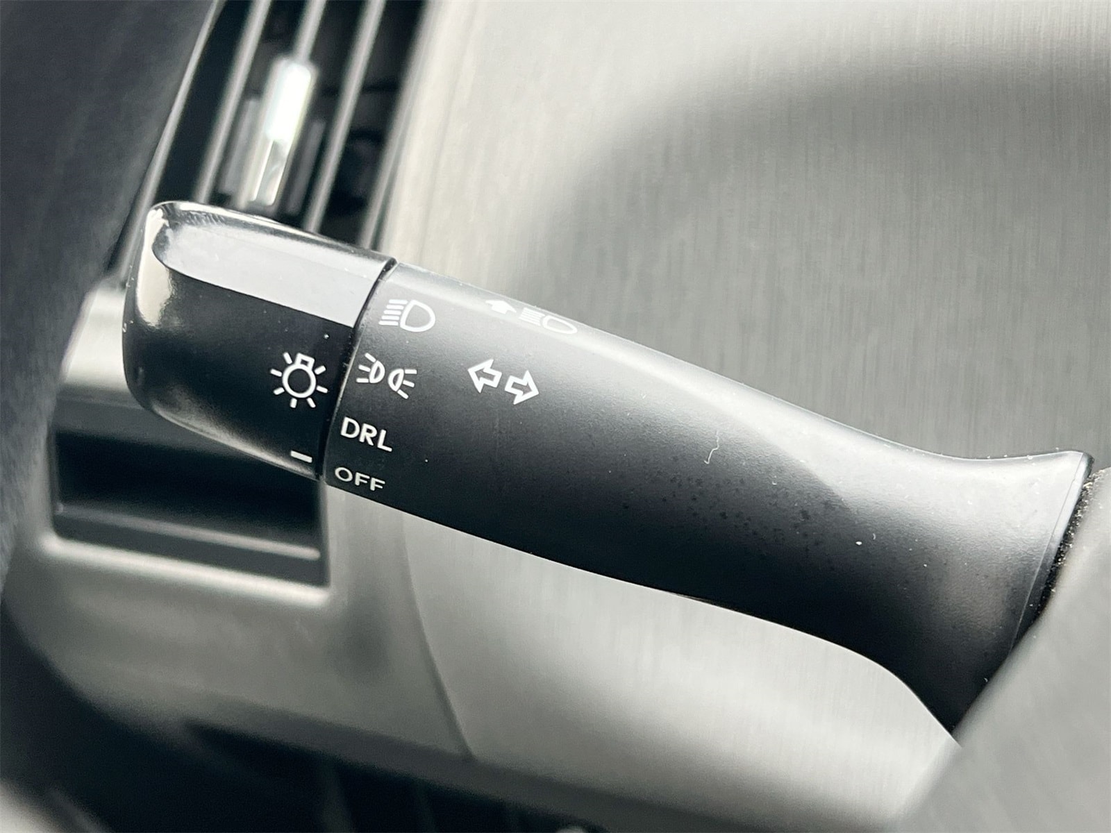 Thumbnail: 2014 Toyota Prius v - 26