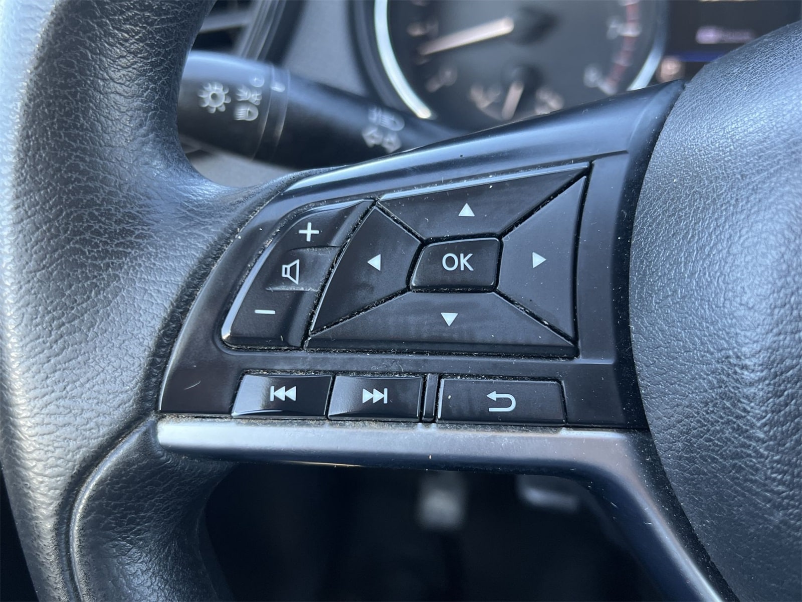 Thumbnail: 2019 Nissan Rogue - 23