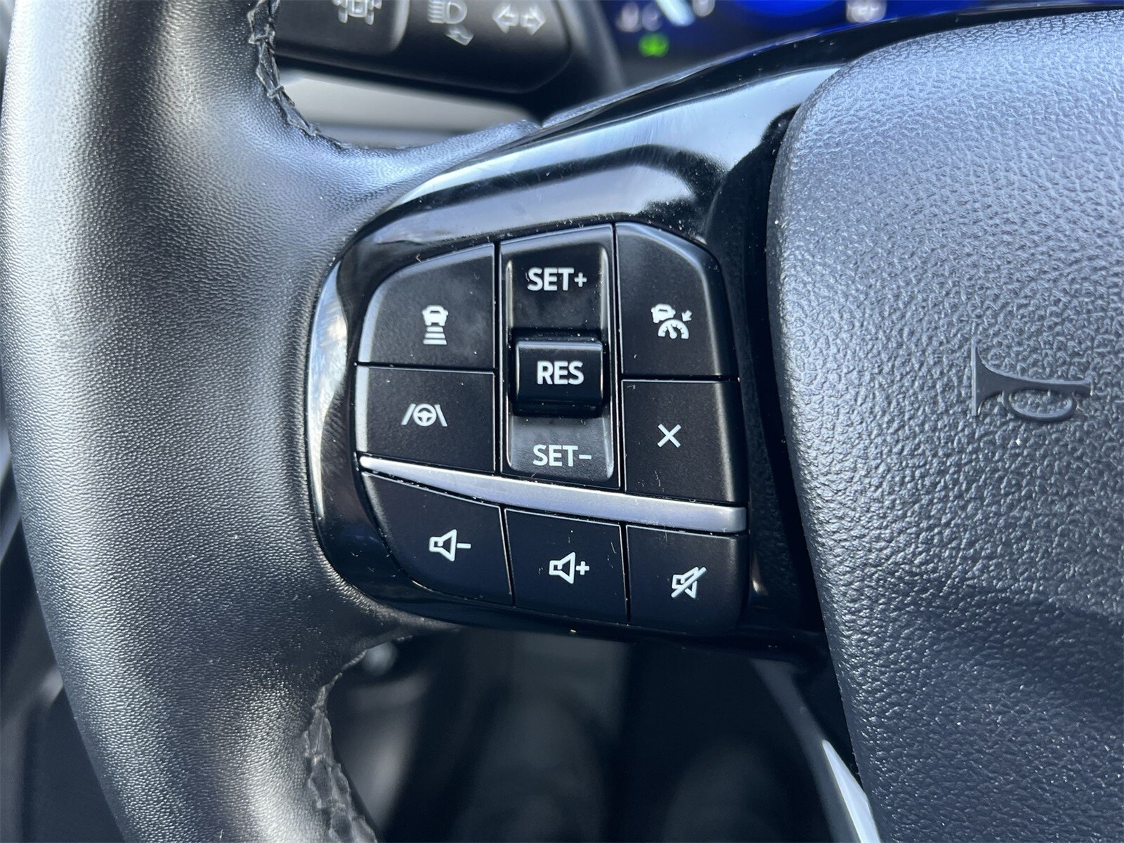 Thumbnail: 2022 Ford Escape - 24