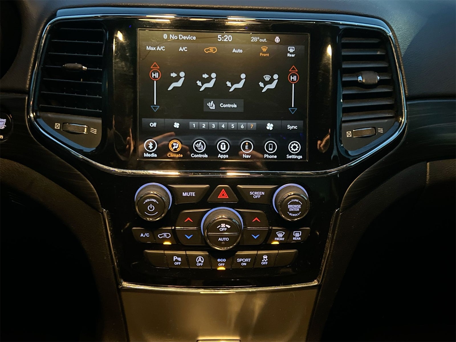 Thumbnail: 2020 Jeep Grand Cherokee - 26