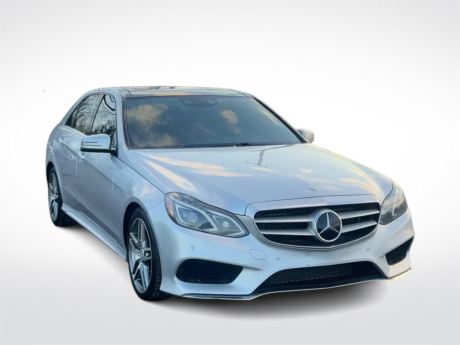 Thumbnail: 2016 Mercedes-Benz E-Class - 3