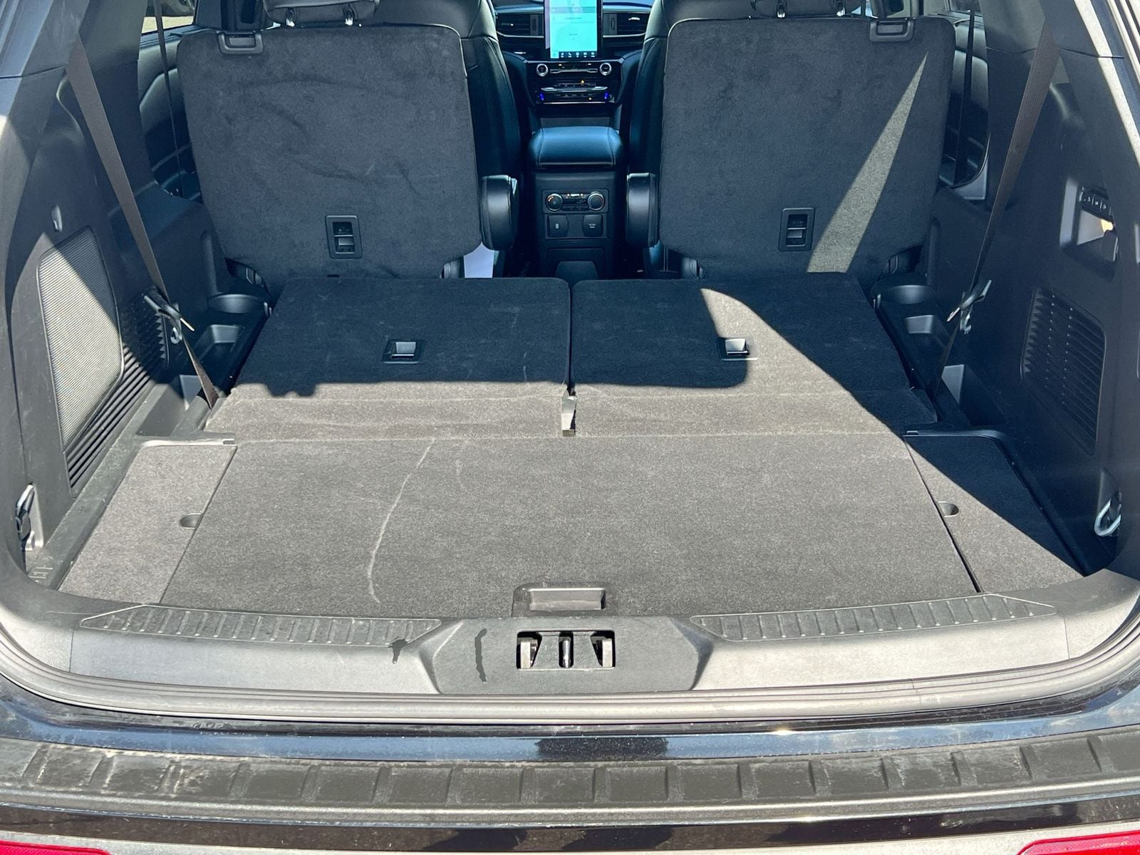 Thumbnail: 2023 Ford Explorer - 33