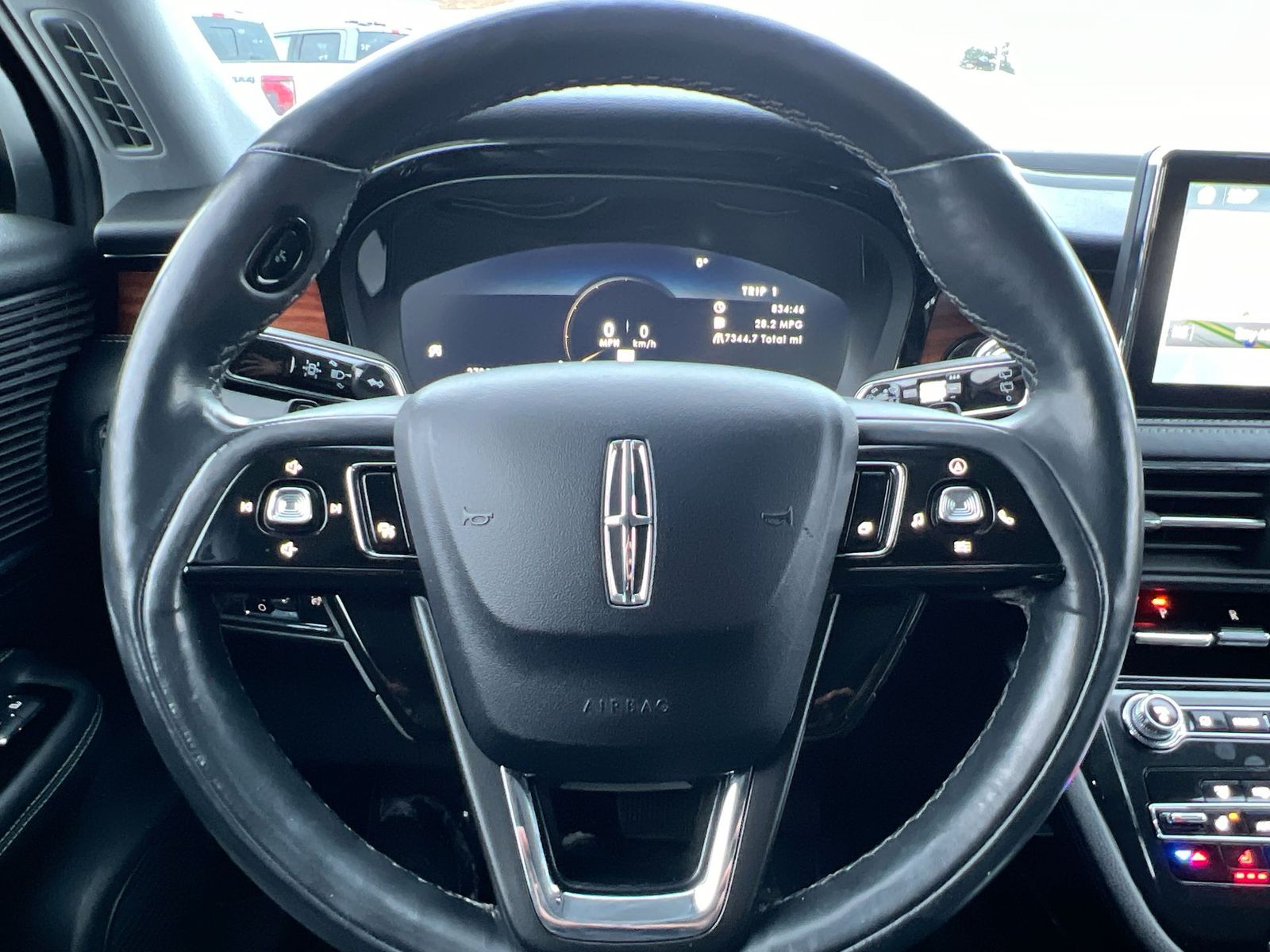 Thumbnail: 2022 Lincoln Corsair - 22