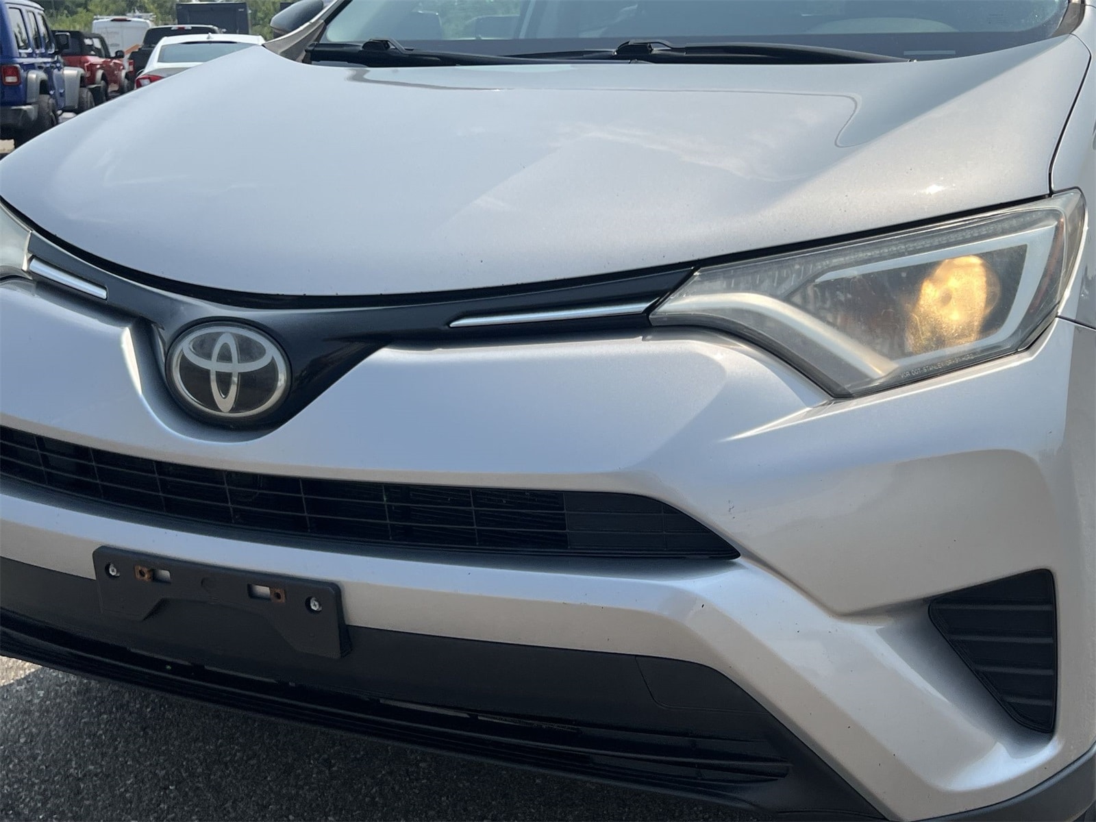Thumbnail: 2017 Toyota RAV4 - 11