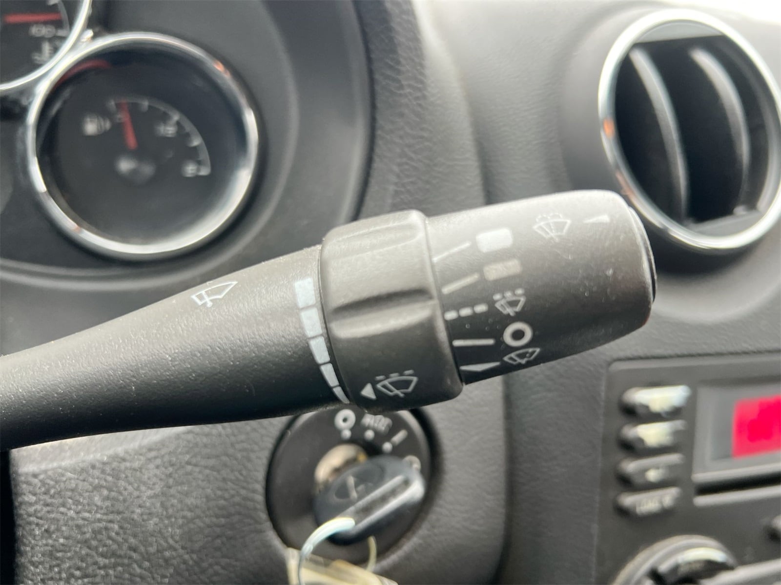 Thumbnail: 2009 Pontiac G6 - 25