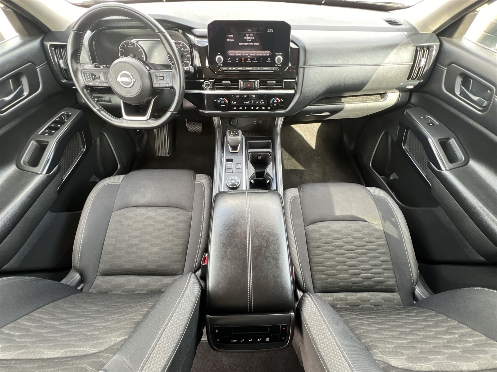 Thumbnail: 2023 Nissan Pathfinder - 16