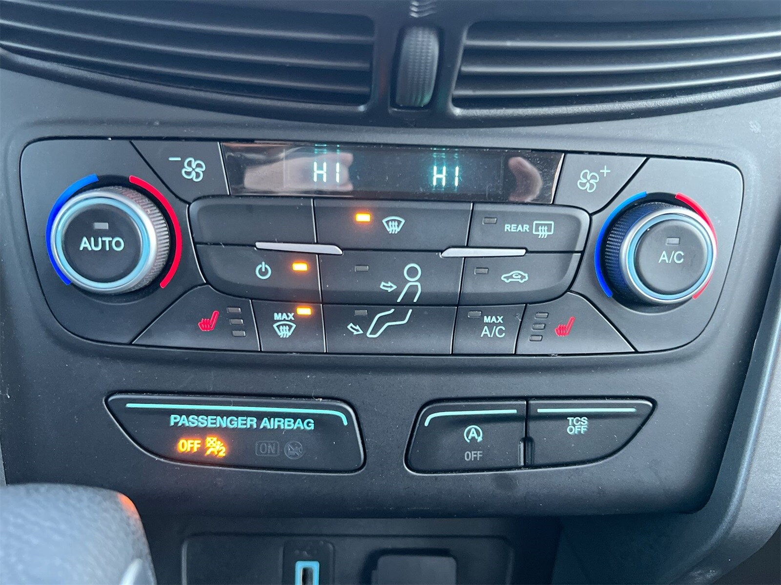 Thumbnail: 2018 Ford Escape - 28