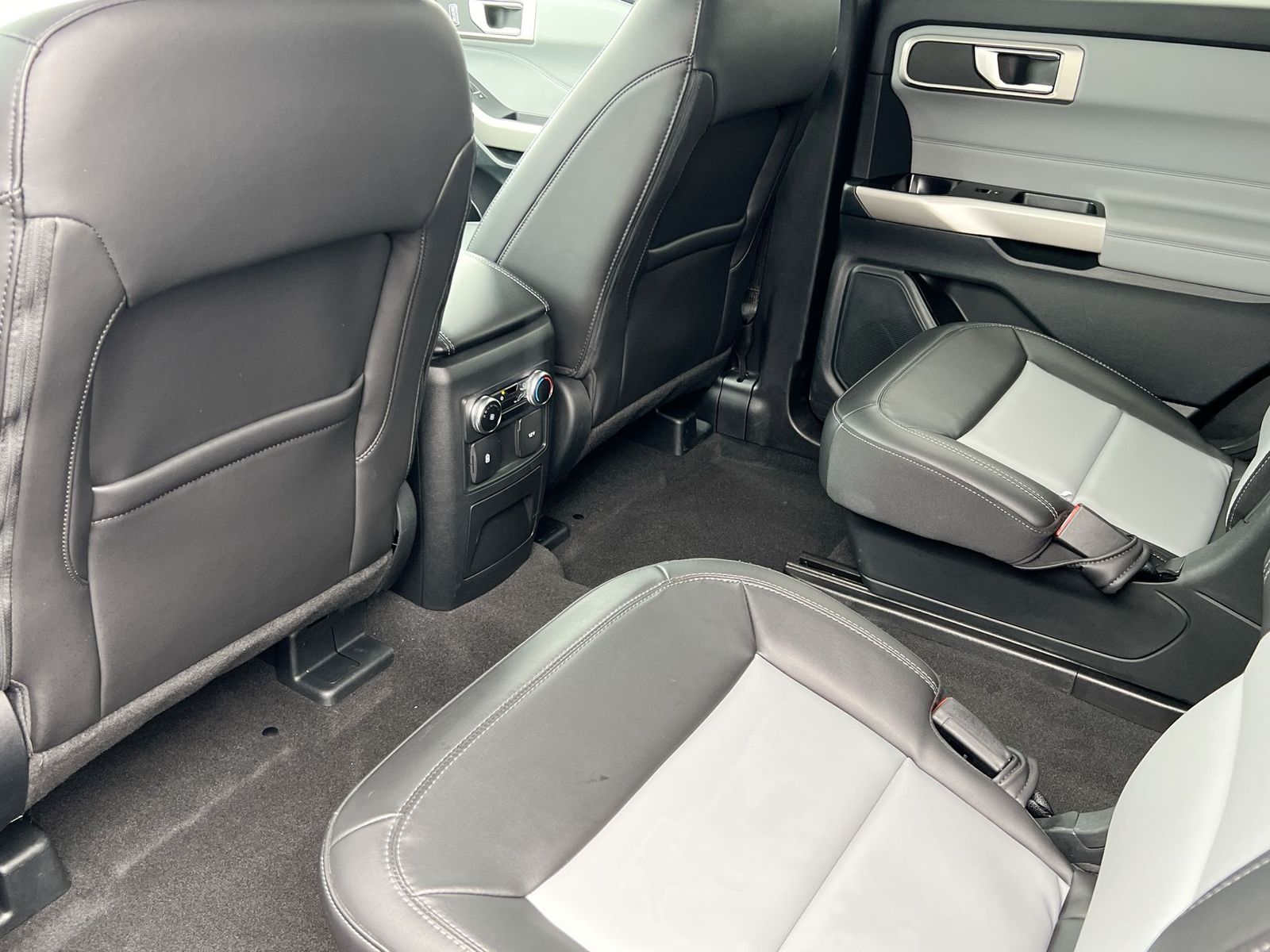 Thumbnail: 2023 Ford Explorer - 18