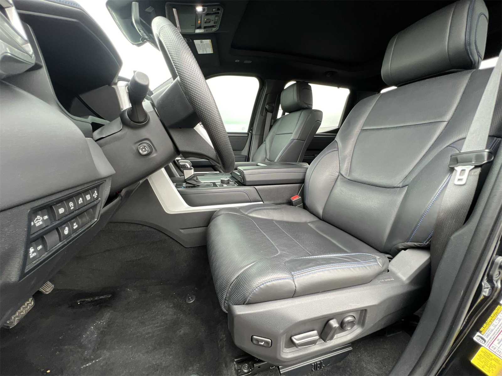 Thumbnail: 2023 Toyota Tundra - 17