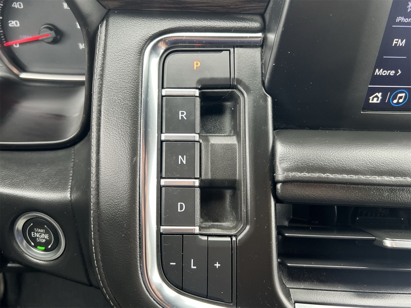 Thumbnail: 2022 Chevrolet Tahoe - 31