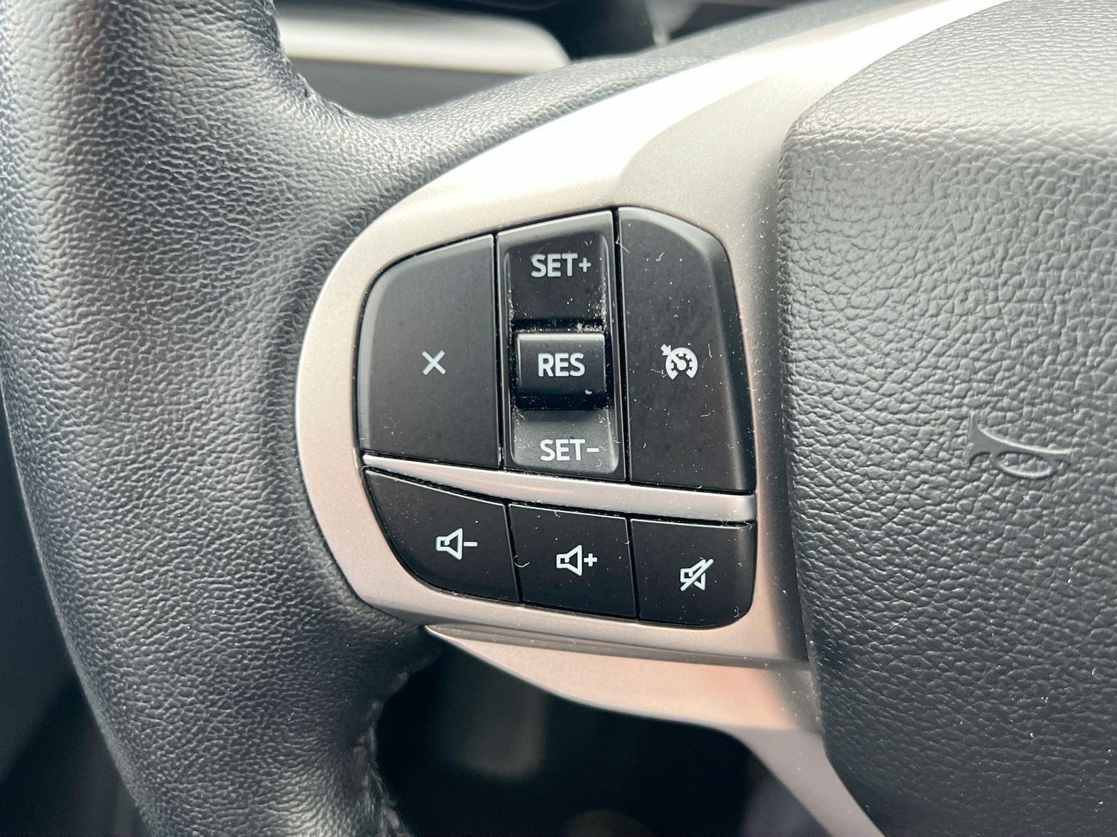 Thumbnail: 2022 Ford Explorer - 23