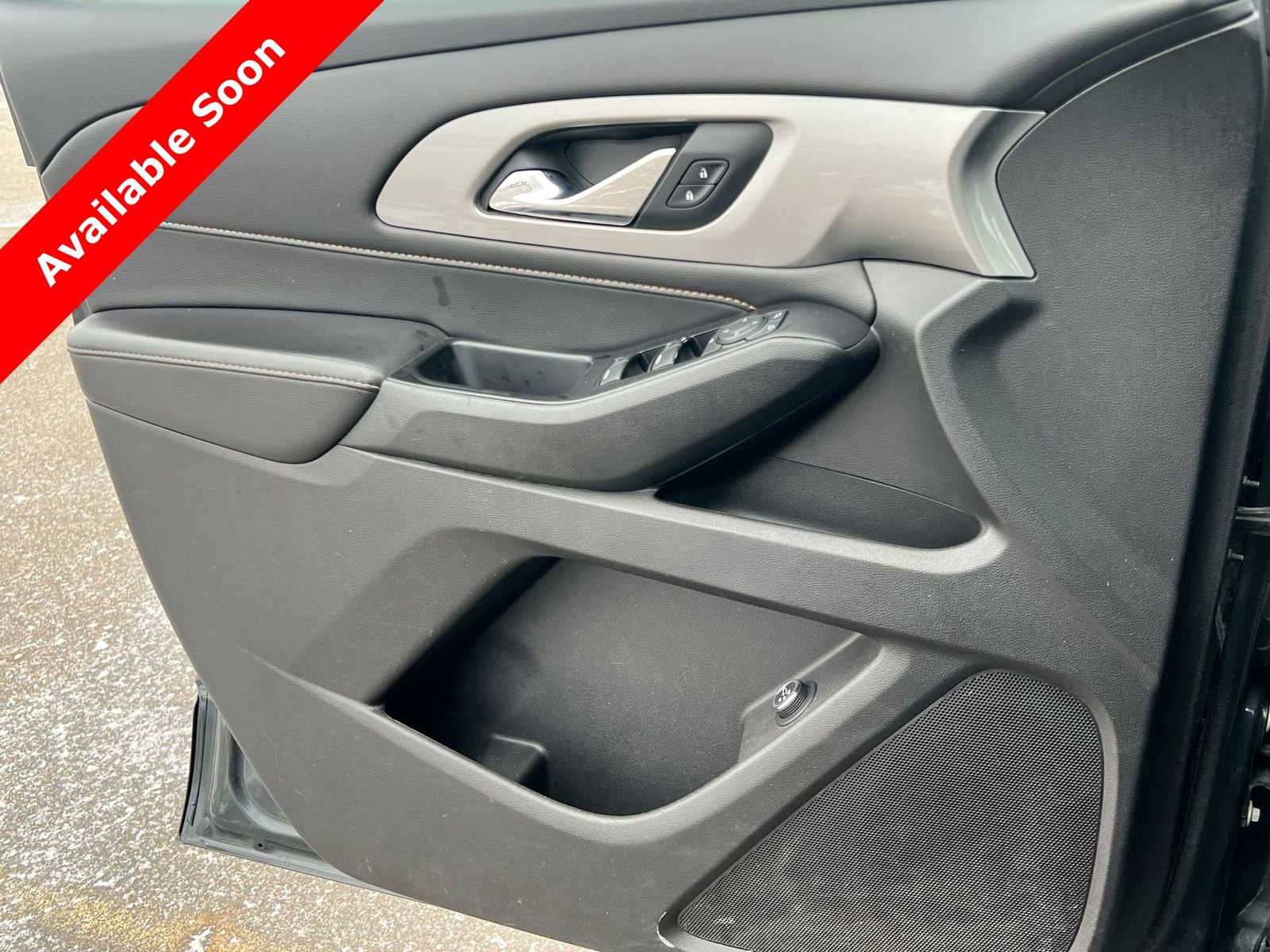 Thumbnail: 2018 Chevrolet Traverse - 30