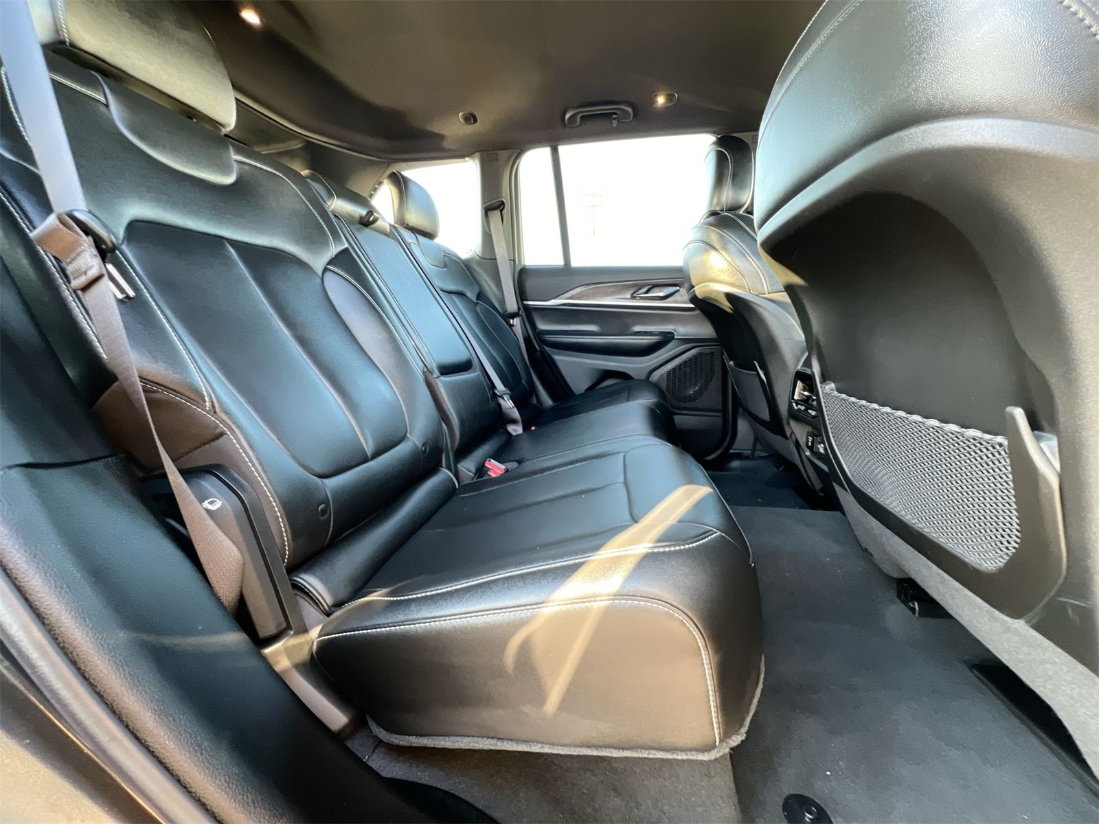 Thumbnail: 2024 Jeep Grand Cherokee - 20