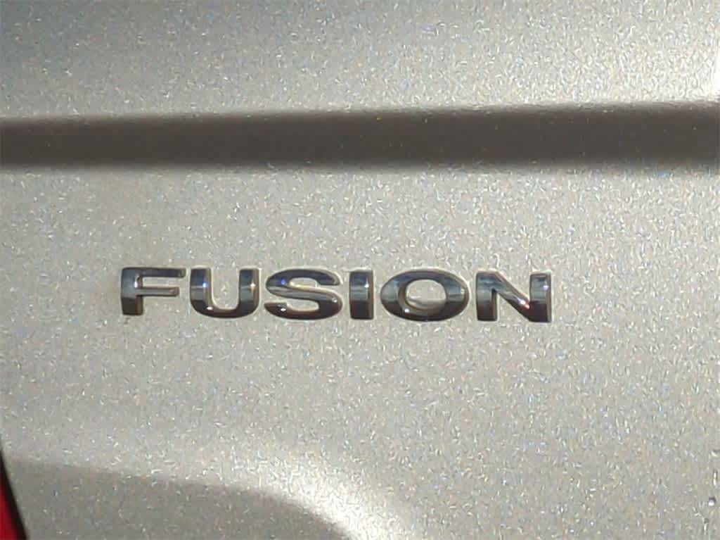 2010 Ford Fusion SE 13