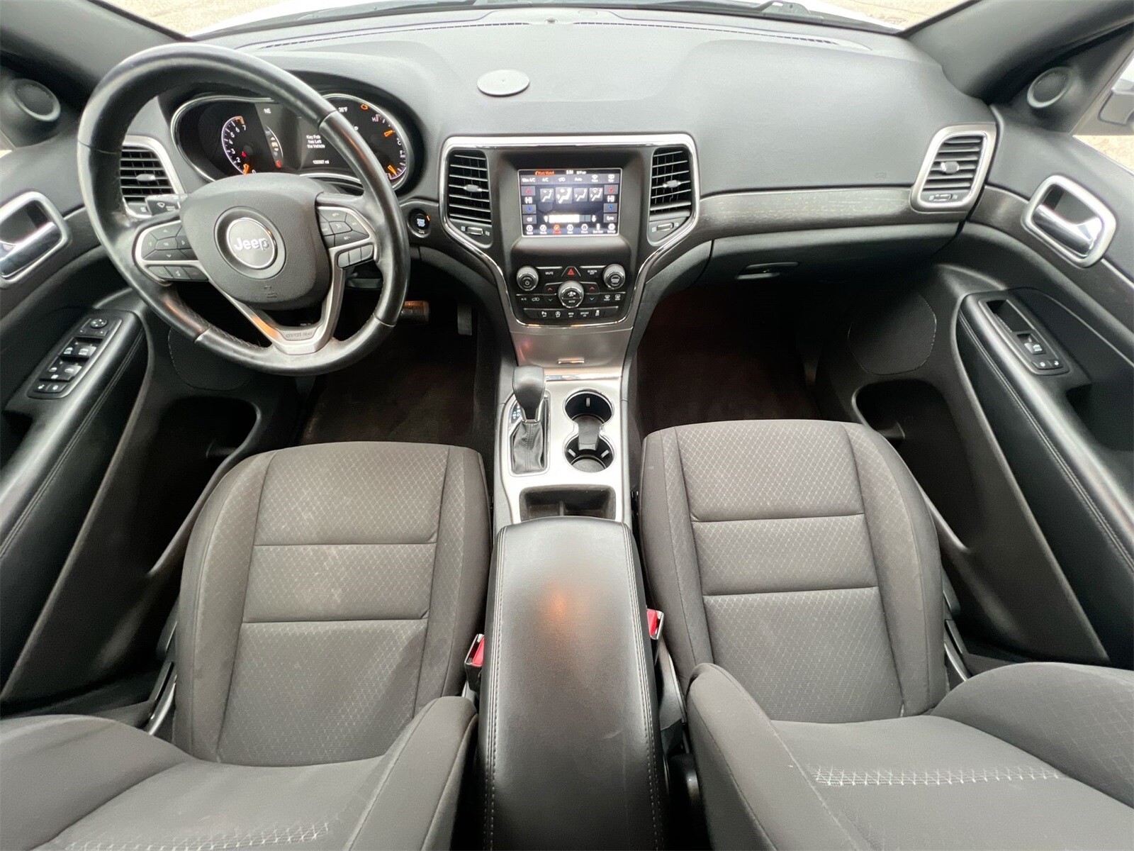 Thumbnail: 2018 Jeep Grand Cherokee - 15