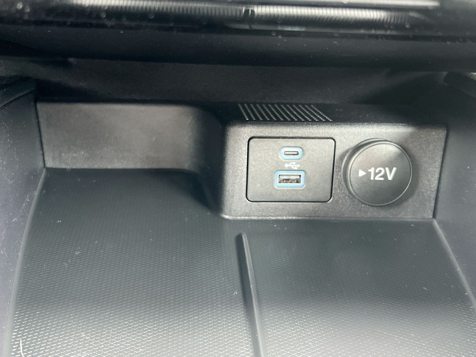 Thumbnail: 2022 Ford Escape - 31