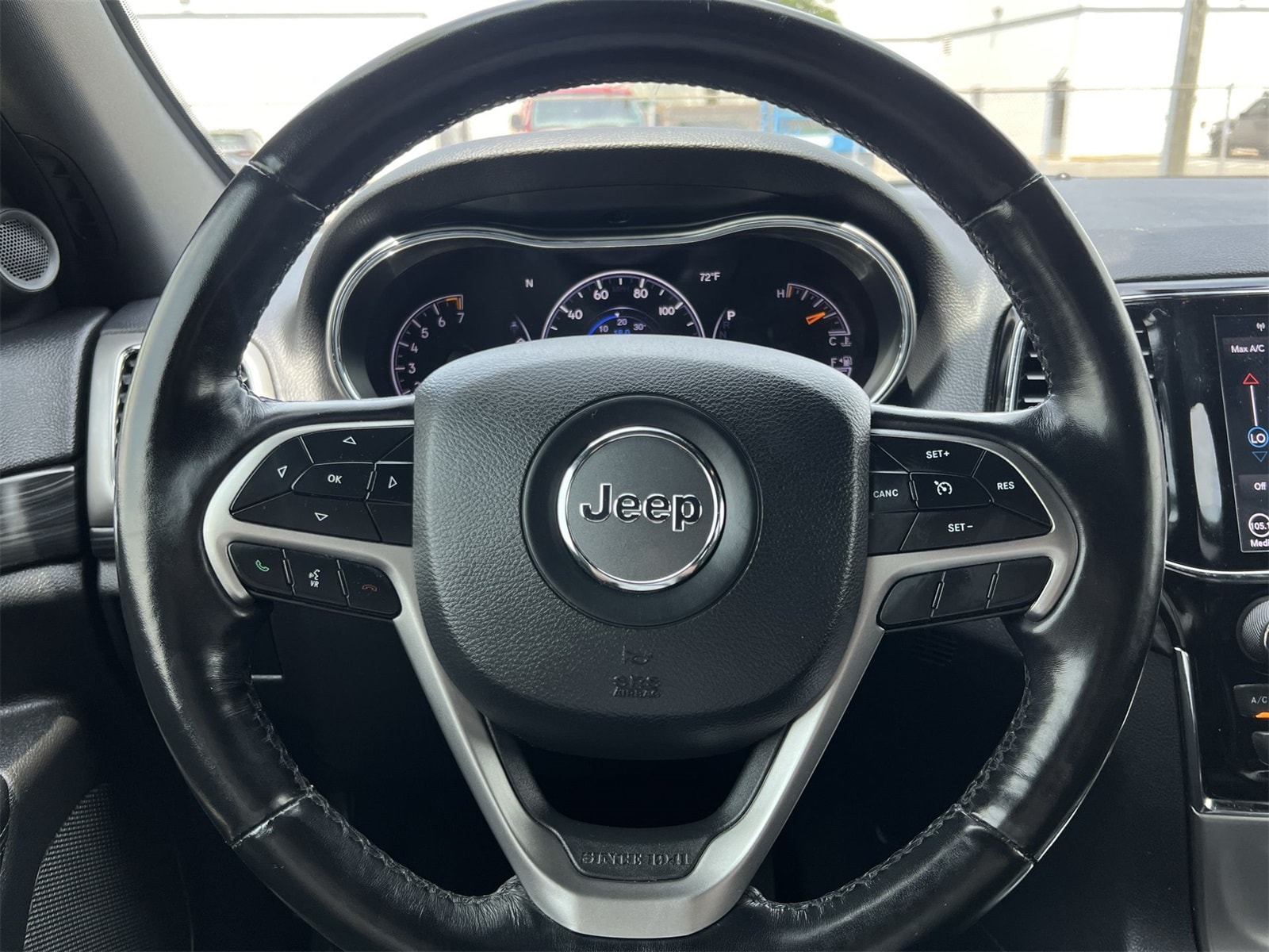2020 Jeep Grand Cherokee Altitude 25