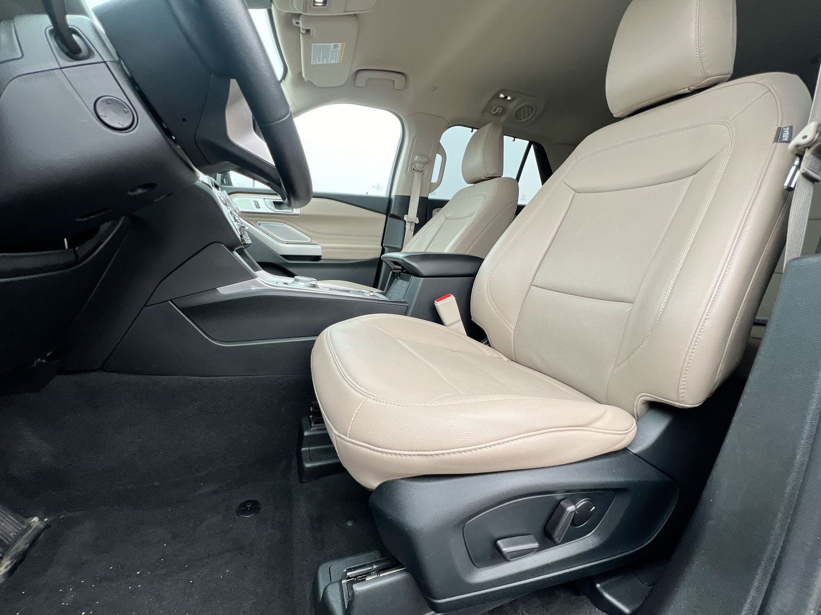 Thumbnail: 2023 Ford Explorer - 17