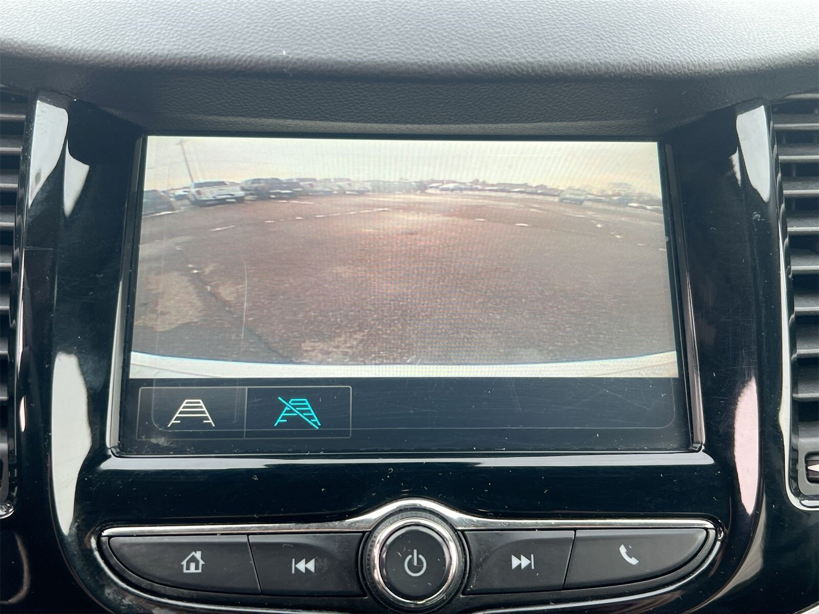 Thumbnail: 2017 Chevrolet Trax - 30