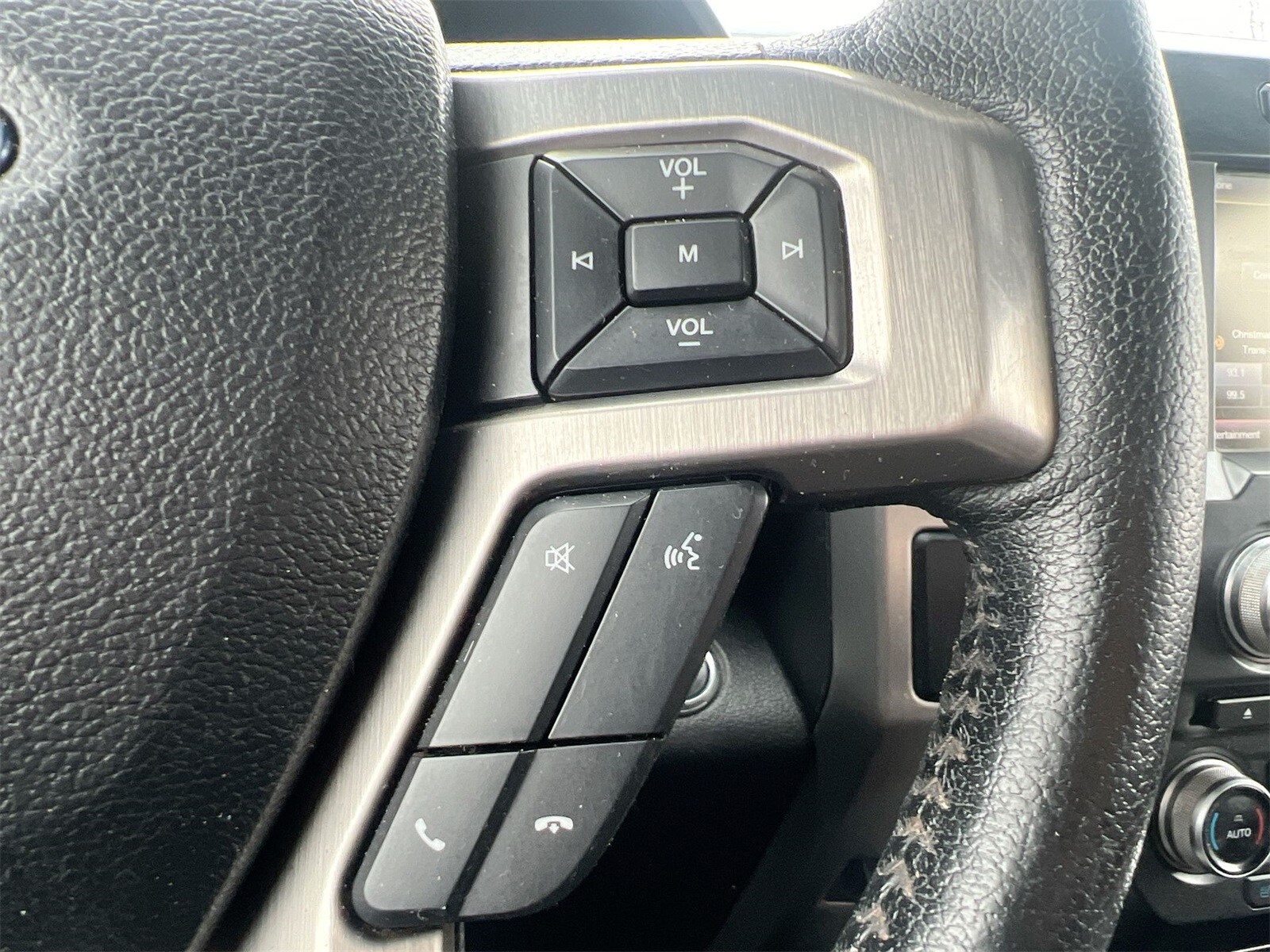 Thumbnail: 2015 Ford F-150 - 24