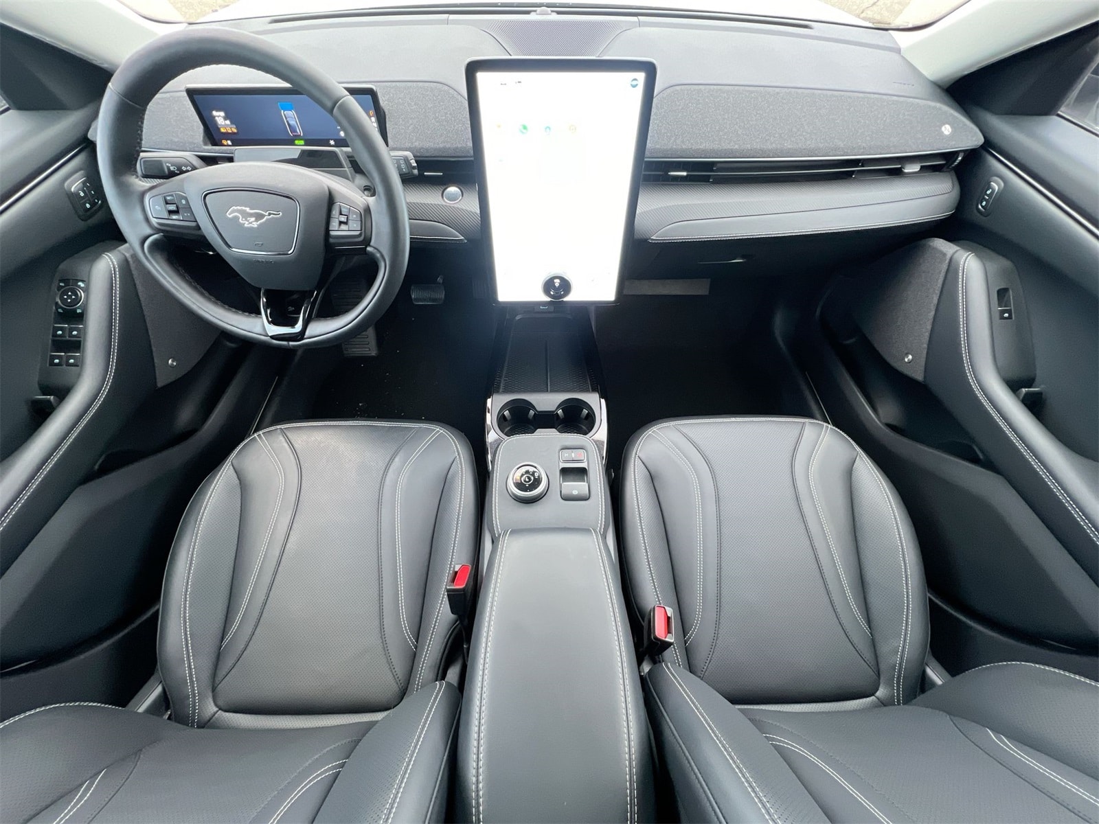 Thumbnail: 2021 Ford Mustang Mach-E - 15