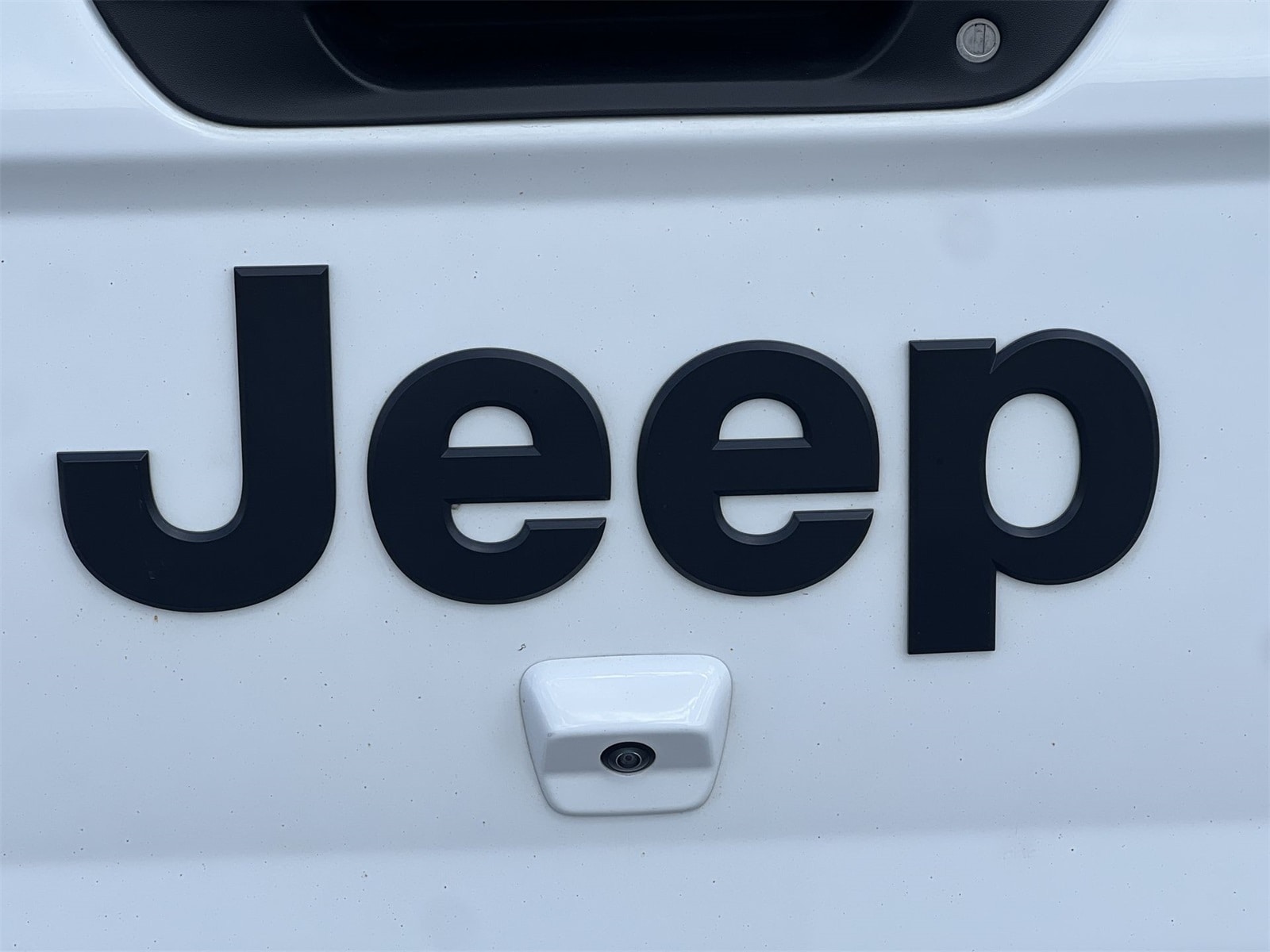 Thumbnail: 2020 Jeep Gladiator - 12