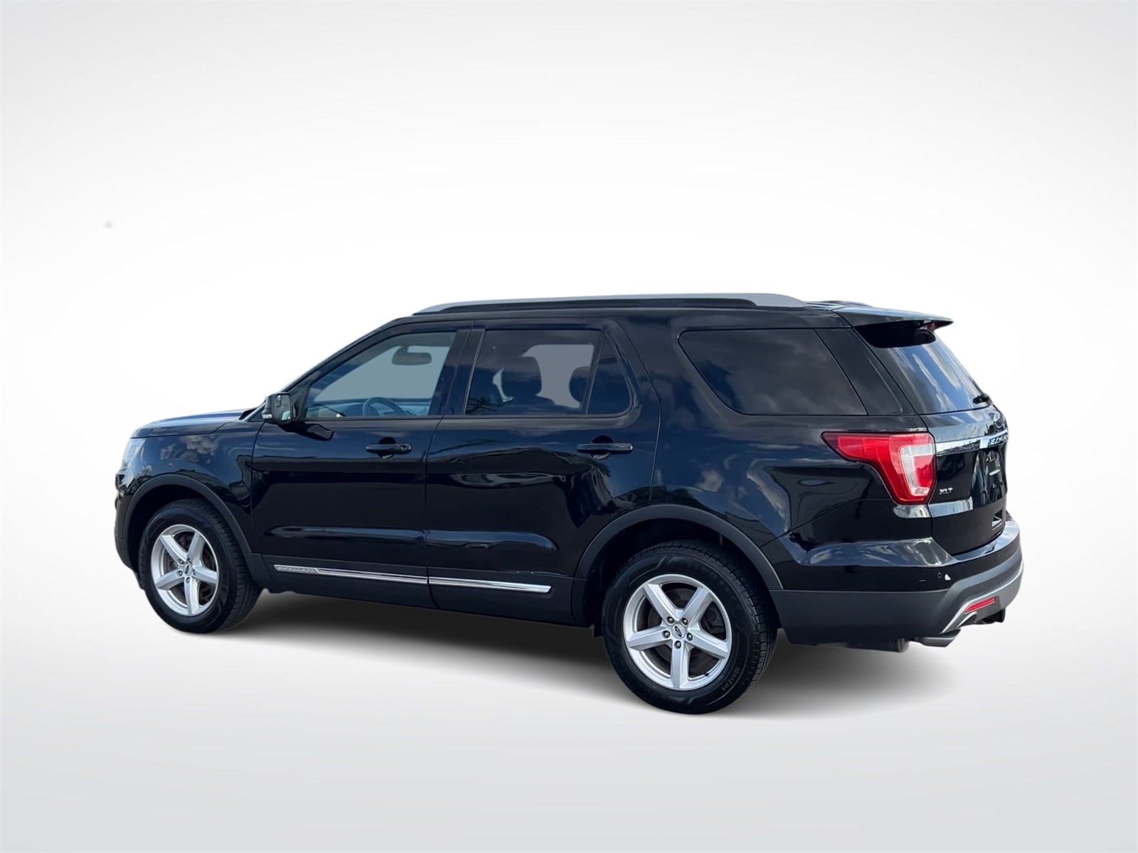 Thumbnail: 2016 Ford Explorer - 6