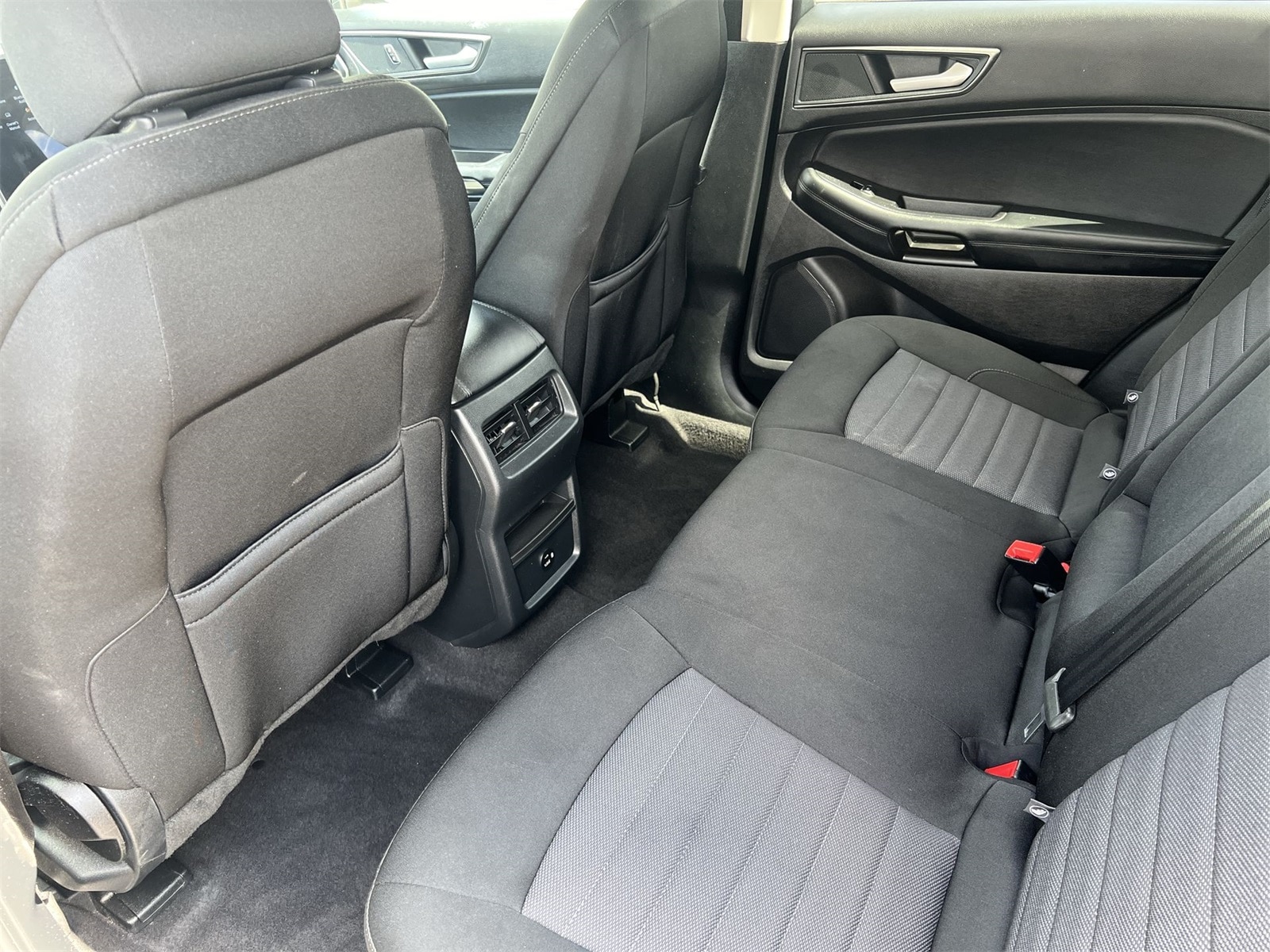 Thumbnail: 2021 Ford Edge - 19