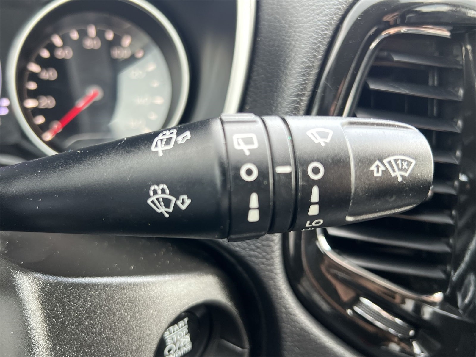 Thumbnail: 2019 Jeep Compass - 25