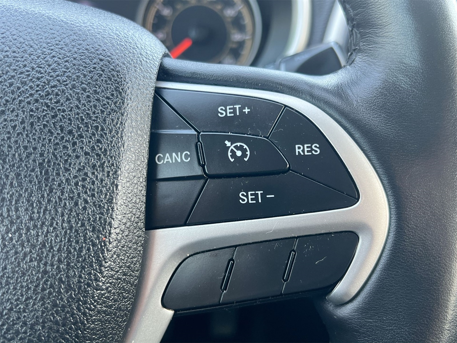 Thumbnail: 2015 Jeep Cherokee - 24