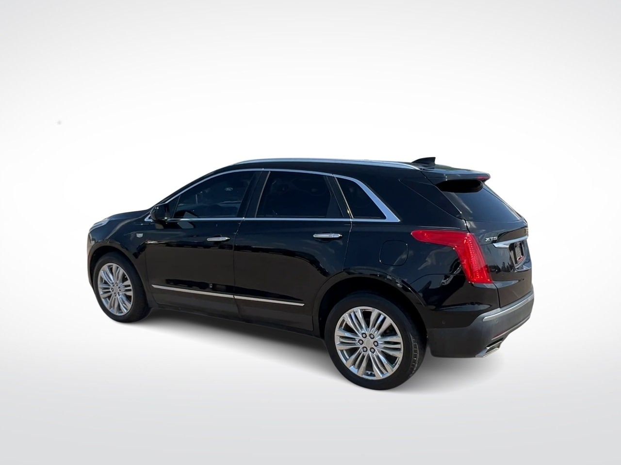 Thumbnail: 2017 Cadillac XT5 - 6