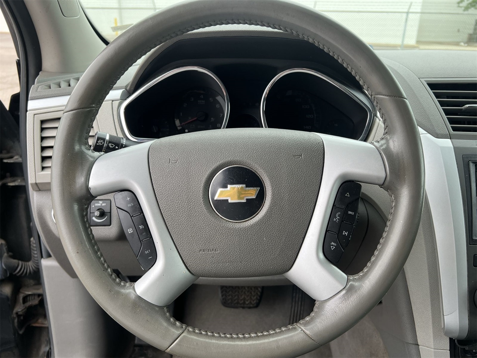 Thumbnail: 2011 Chevrolet Traverse - 22