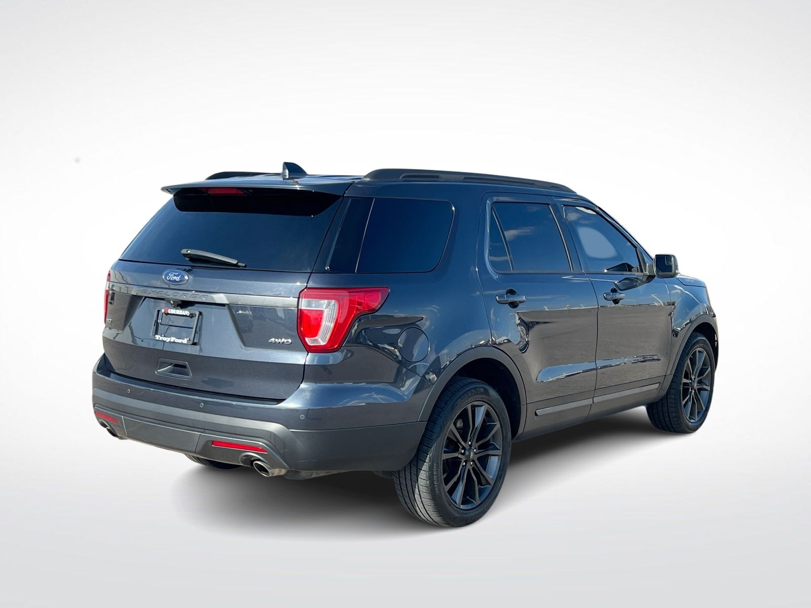 Thumbnail: 2017 Ford Explorer - 8