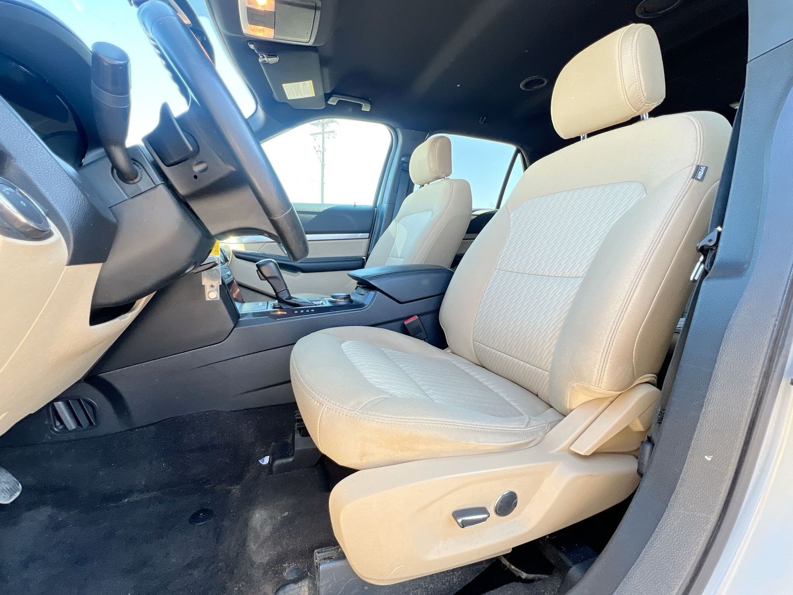 Thumbnail: 2017 Ford Explorer - 16