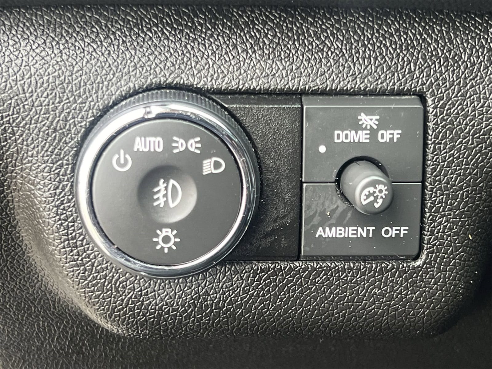 Thumbnail: 2015 GMC Acadia - 18