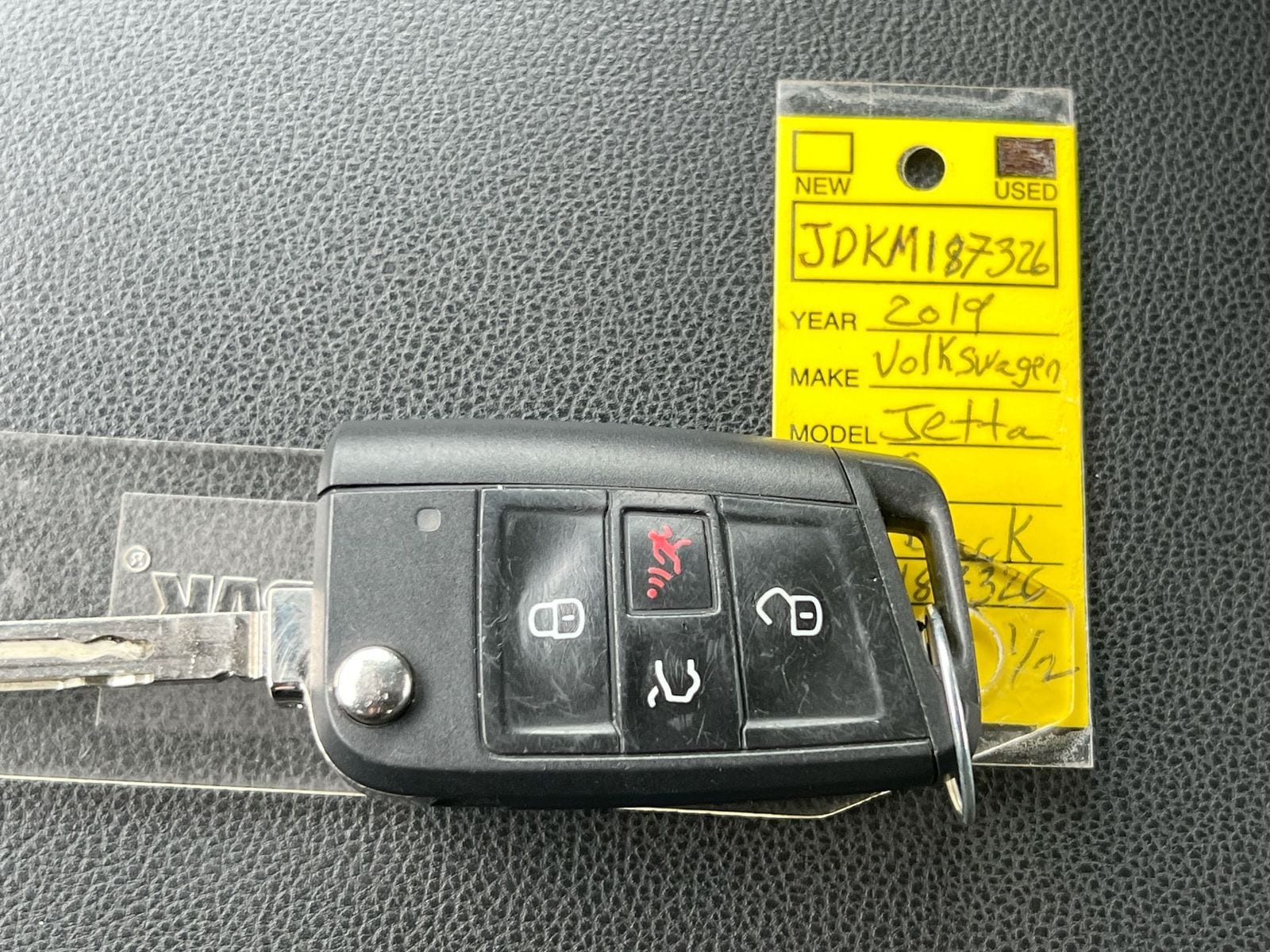 Thumbnail: 2019 Volkswagen Jetta - 34