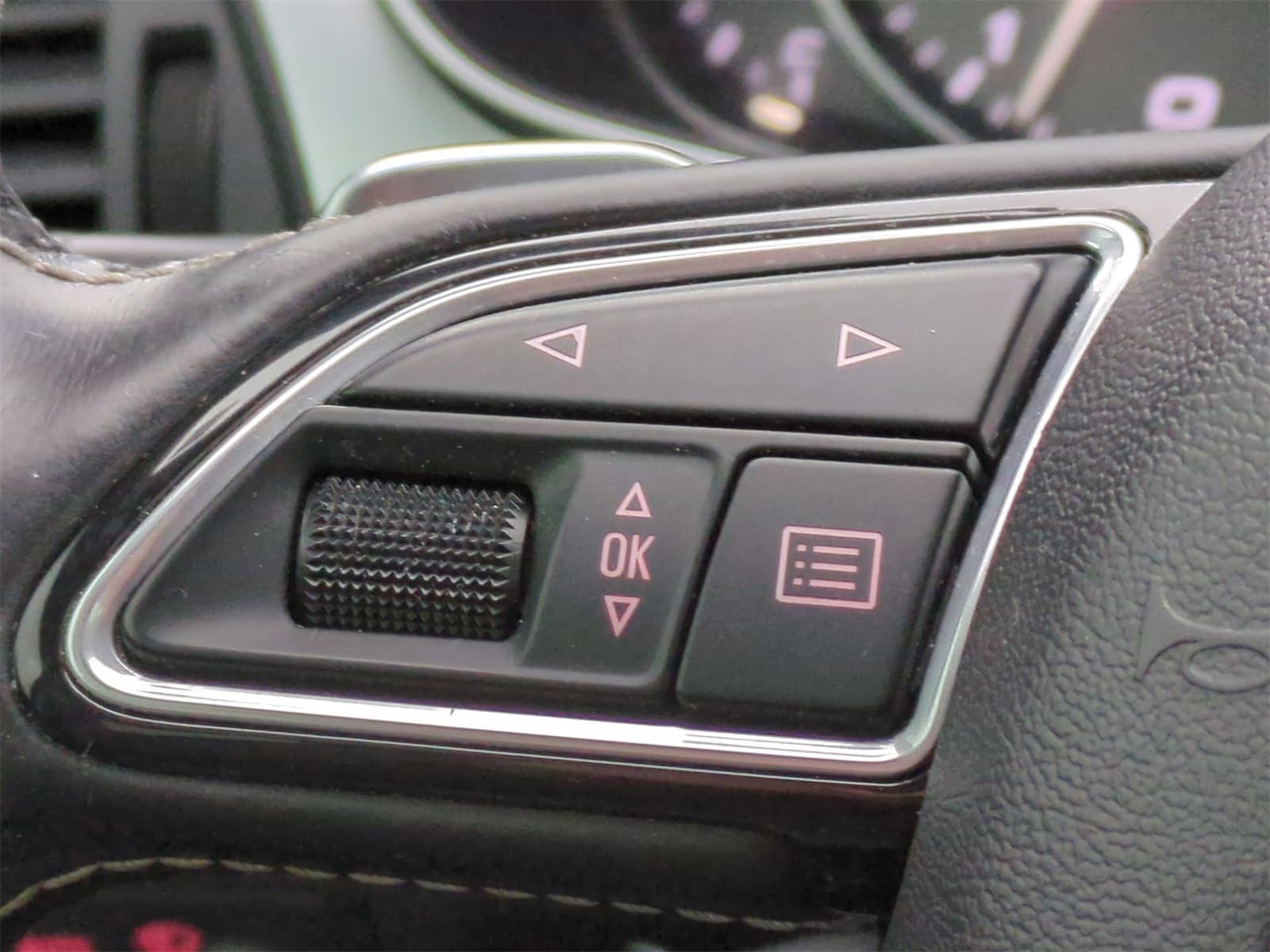 Thumbnail: 2014 Audi S6 - 25