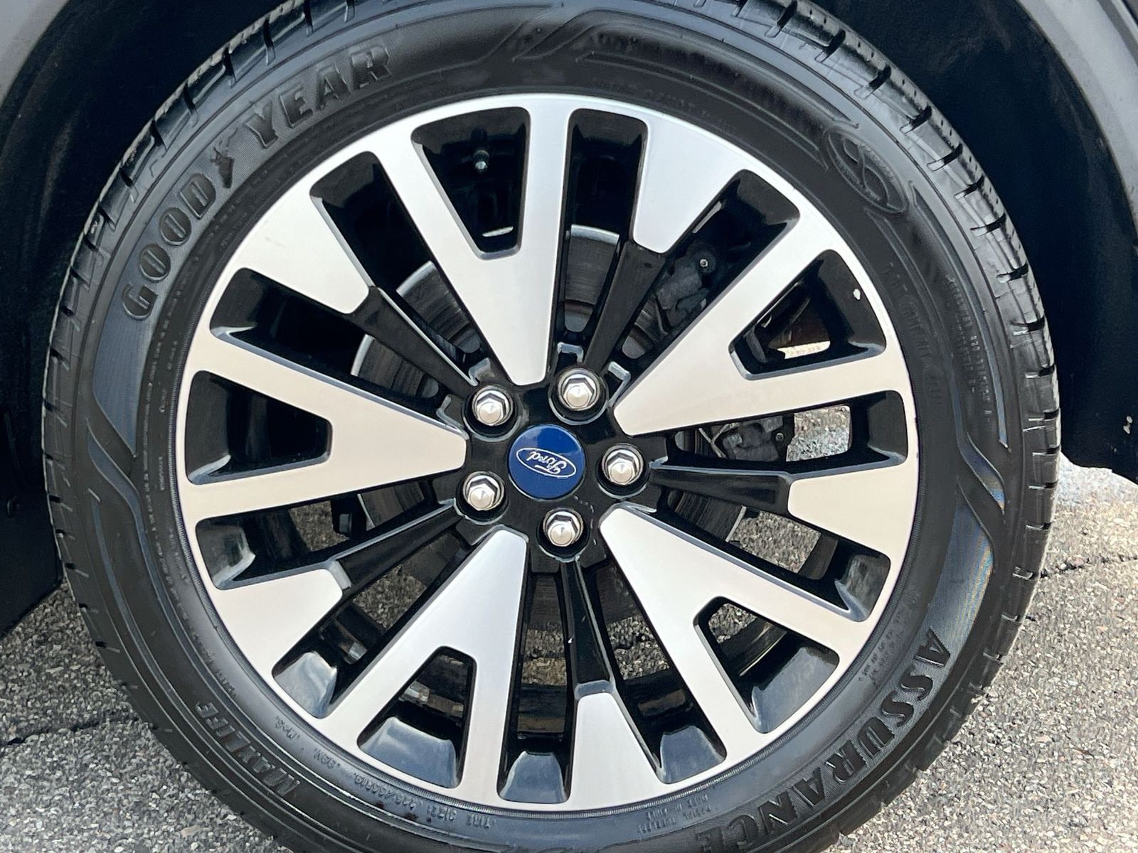 Thumbnail: 2020 Ford Escape - 14