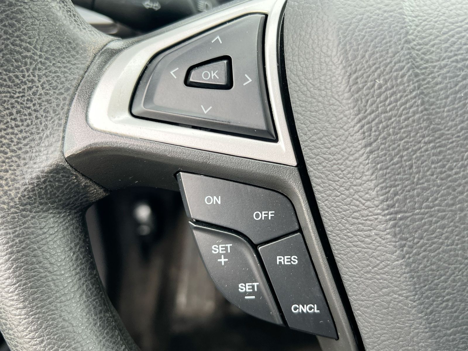 Thumbnail: 2014 Ford Fusion - 22