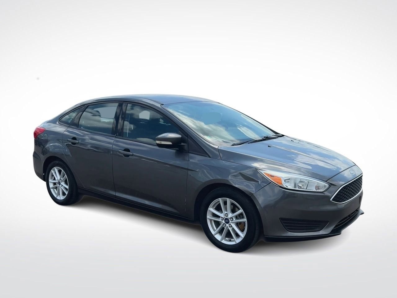 Used 2017 Ford Focus SE with VIN 1FADP3FEXHL253649 for sale in Troy, MI