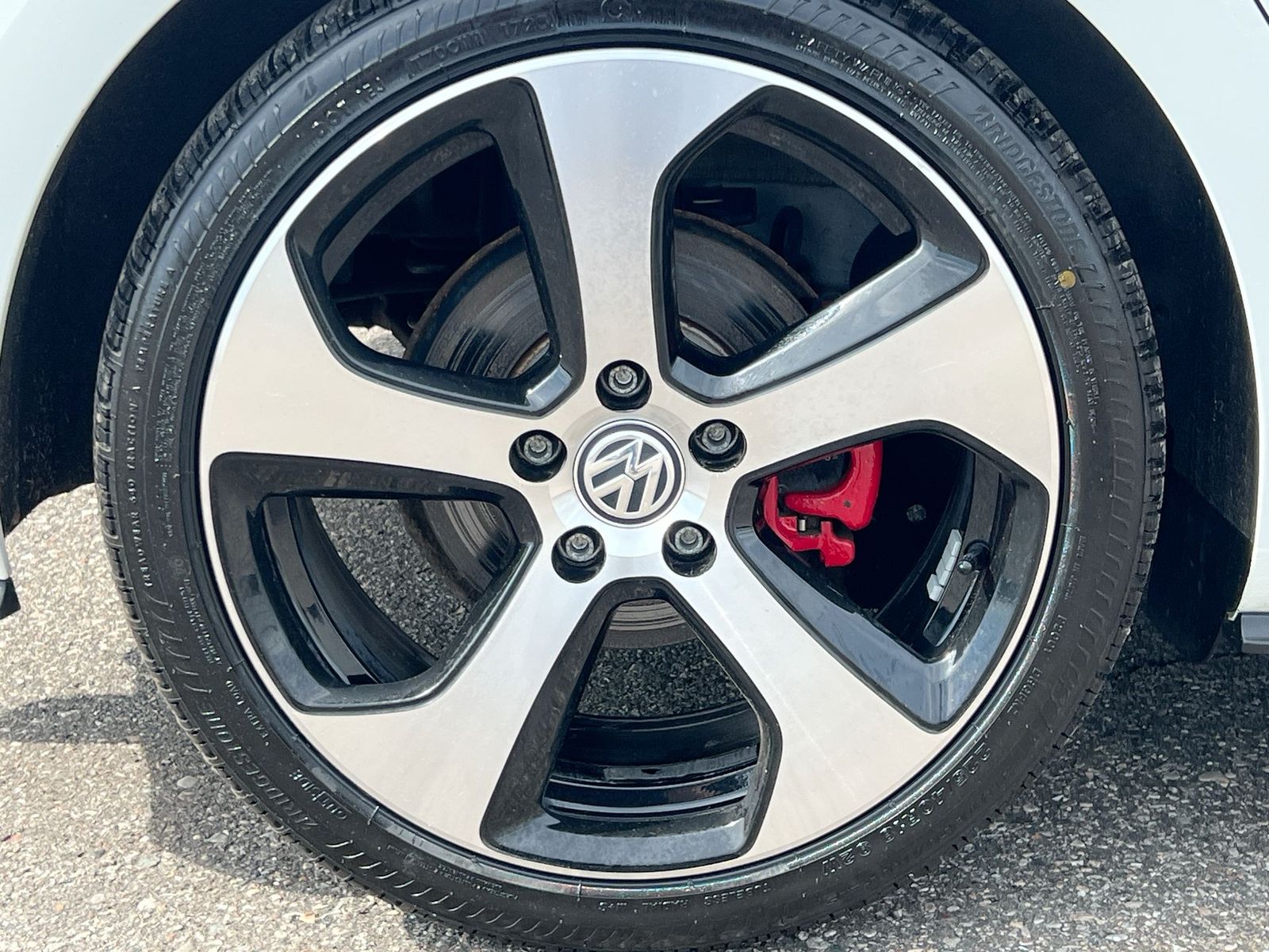 Thumbnail: 2018 Volkswagen Golf - 14