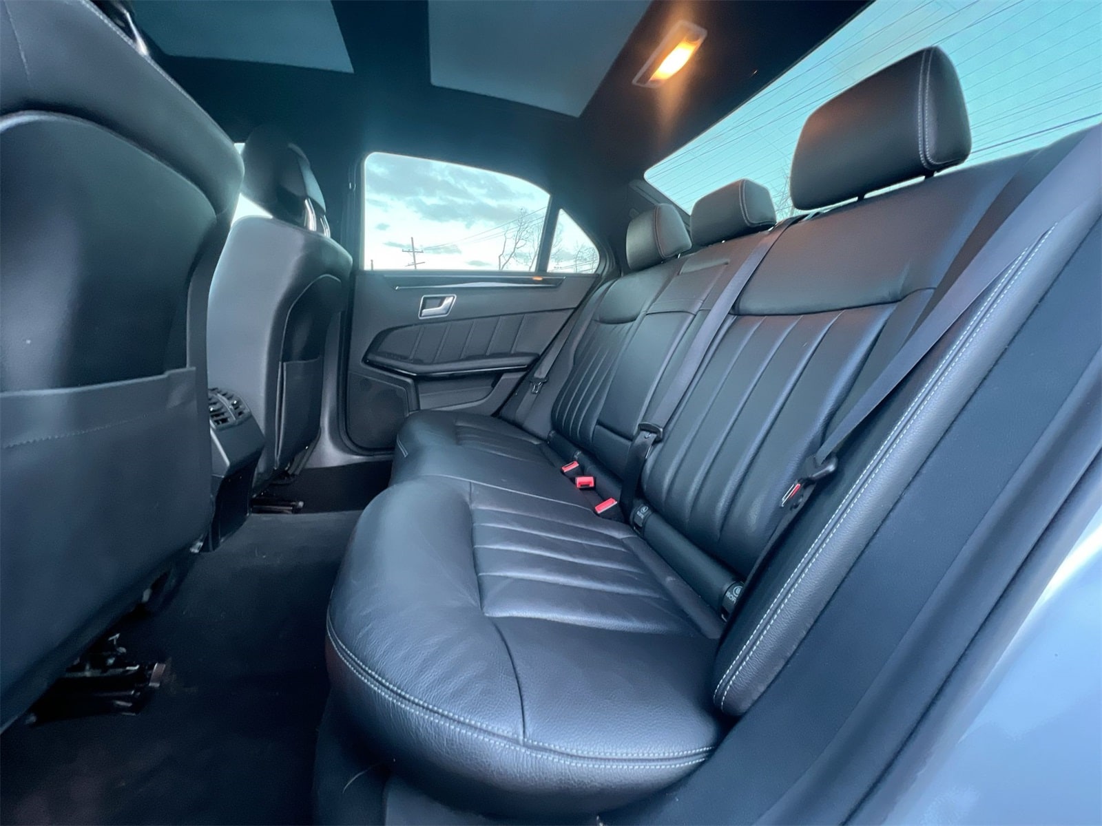 Thumbnail: 2016 Mercedes-Benz E-Class - 19