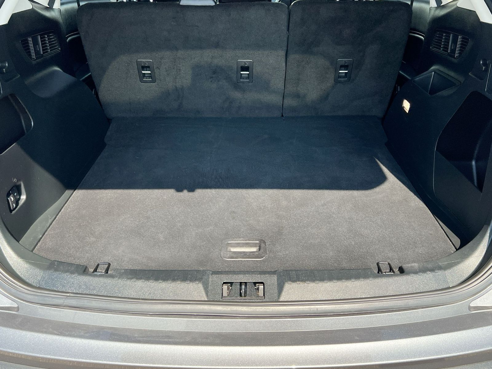 Thumbnail: 2023 Ford Edge - 33