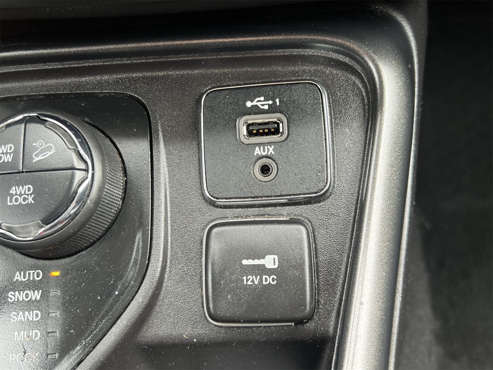 Thumbnail: 2020 Jeep Compass - 31