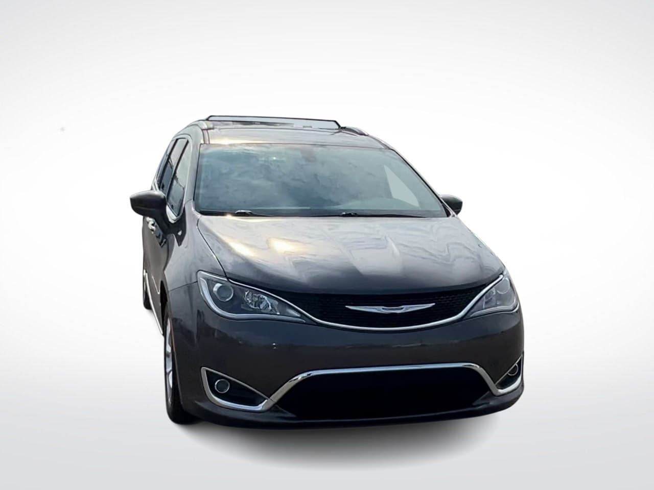 Thumbnail: 2018 Chrysler Pacifica - 3