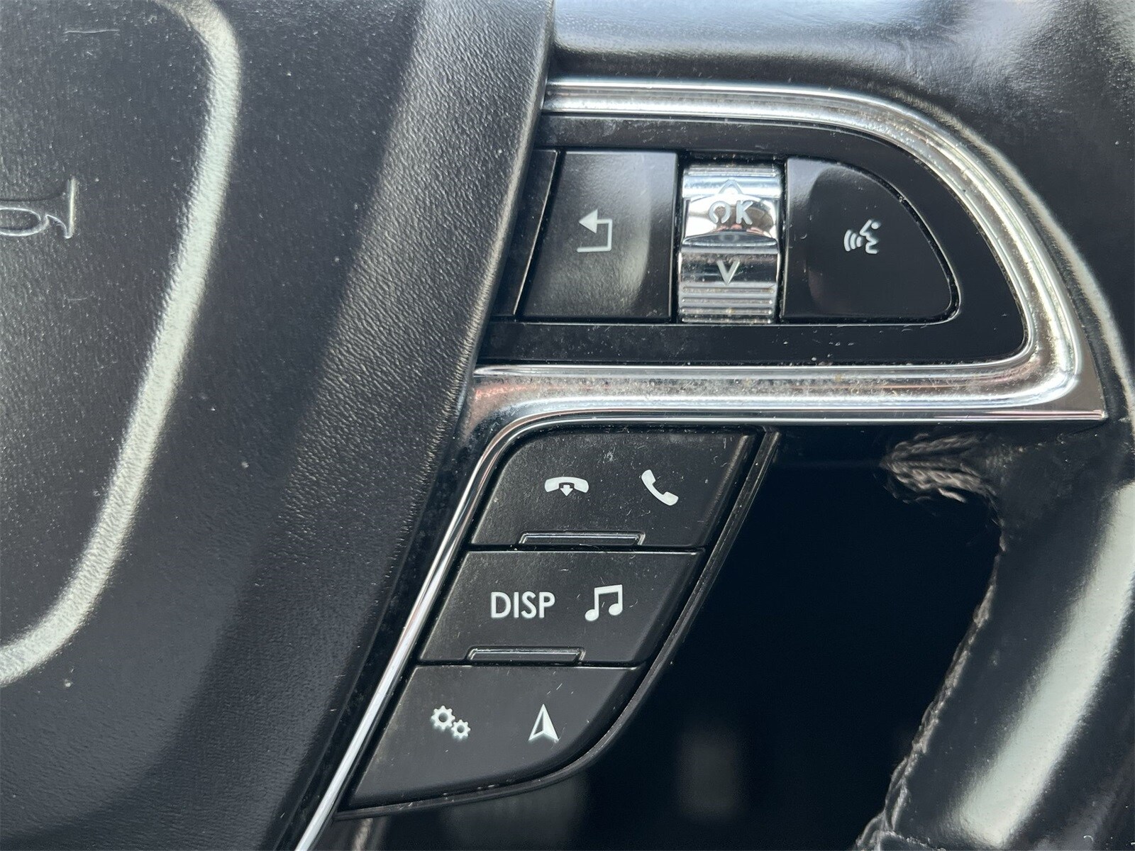 Thumbnail: 2022 Lincoln Nautilus - 25